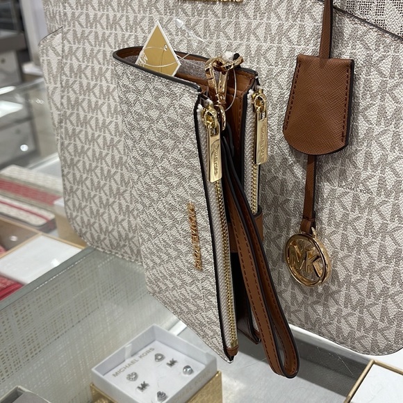 Michael Kors Jet Set Travel Large Double-Zip Wristlet-Wallet-PhoneHolder Vanilla - Picture 2 of 16